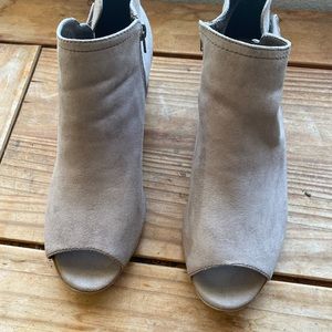 Size ten boot excellent condition only wore once.